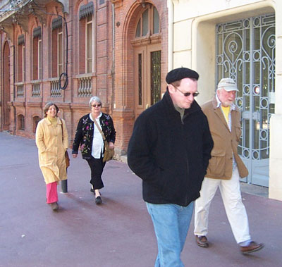 walking in Toulouse