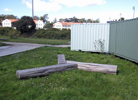 p_triskelion--outside